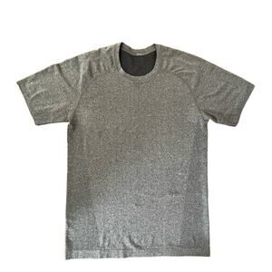 Lululemon Shirt Size S Metal Vent Tech Short Sleeve Gray